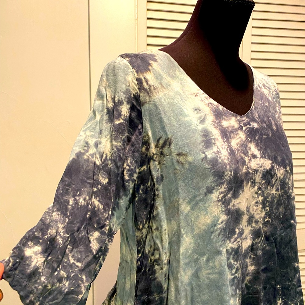 LOST RIVER CLOTHING CO. Gorgeous Teal Tie Dye Tunic Top. So Pretty & Feminine!🌷